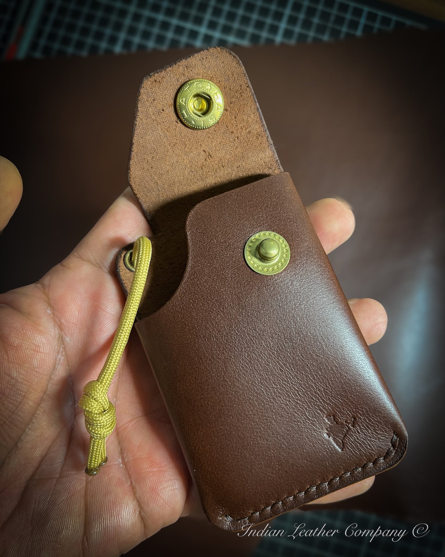 Indian Leather Company's EDC K2 lite wallet made using premium Latigo Leather with Hasi Hato Snaps