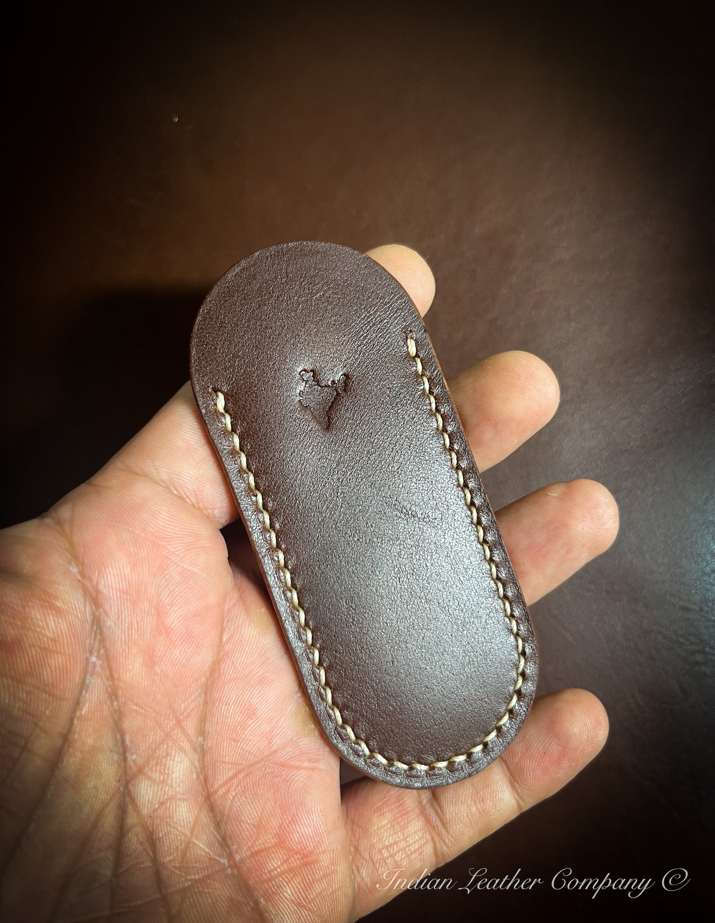 Latigo brown Pioneer Elite leather sheath for Victorinox Pioneer X knife - handmade premium leather sheath