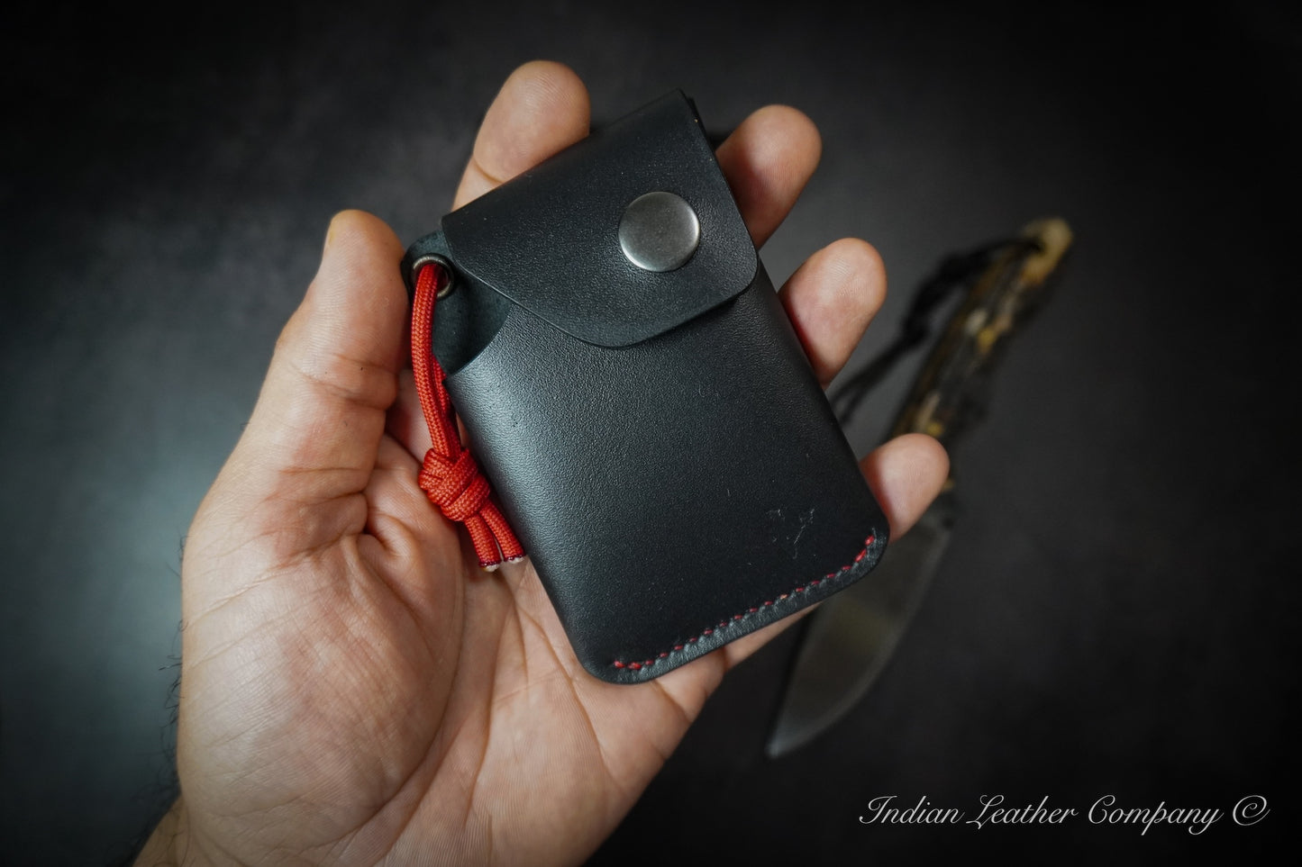 K2 Lite wallet in elegant black Italian full grain veg tanned leather