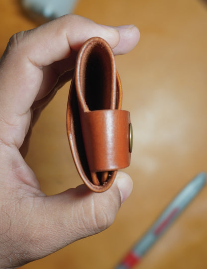 Handmade minimalist card wallet in full grain leather